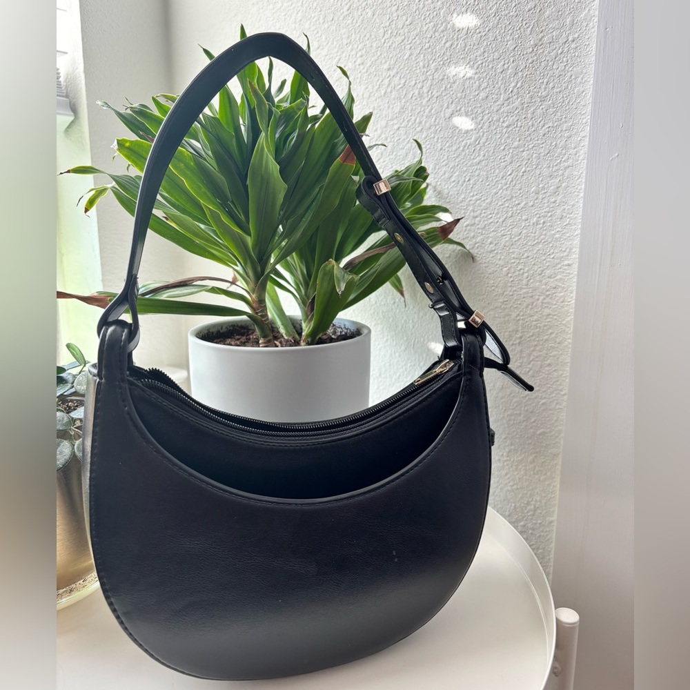 Abercrombie & Fitch Black Shoulder Bag